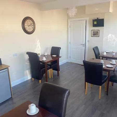 Bed & Breakfast Maloney's The Square 3*