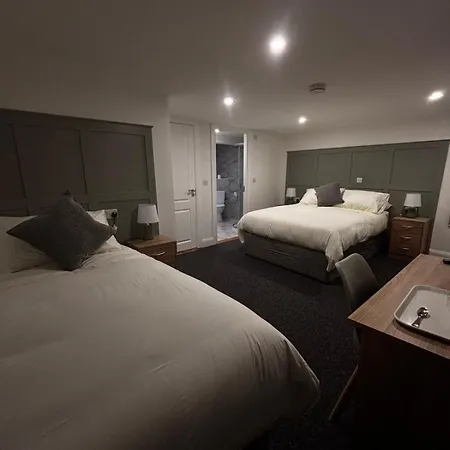 Bed & Breakfast Maloney's The Square Charlestown