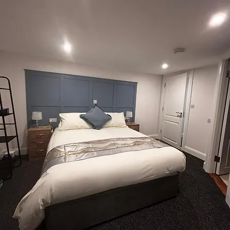 Maloney's The Square