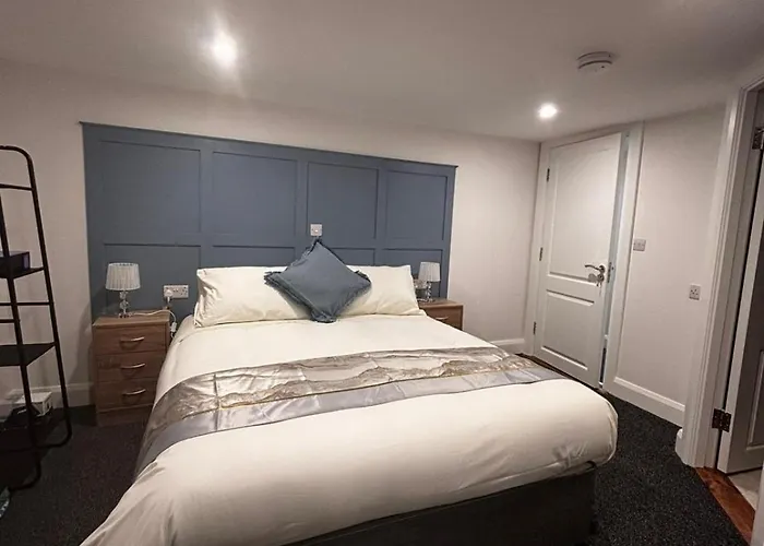 Maloney's The Square